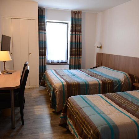 Hotel Du Lion Vesoul Bagian luar foto