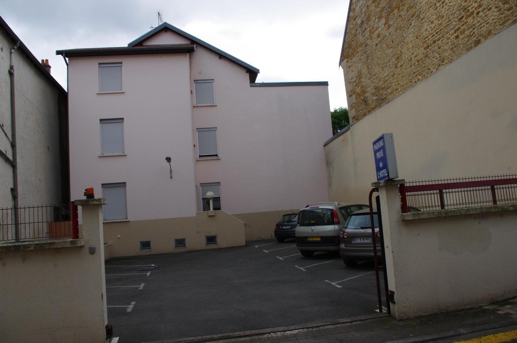 Hotel Du Lion Vesoul Bagian luar foto